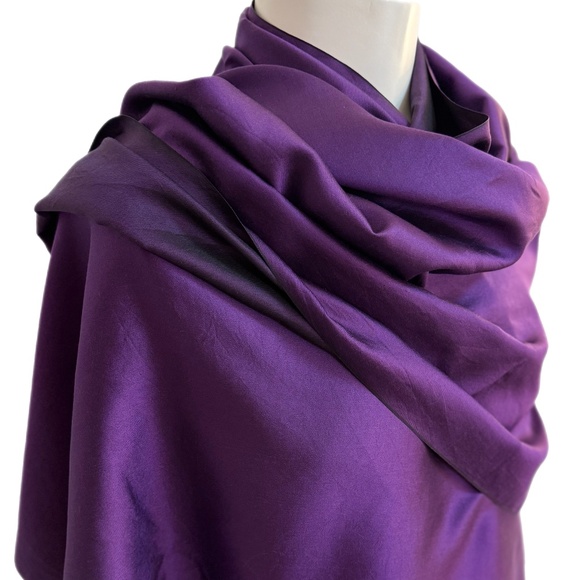 Ipekevi 100% Silk Purple Shawl 🇹🇷 | Luxurious Satin Wrap with Fringe - Picture 6 of 9